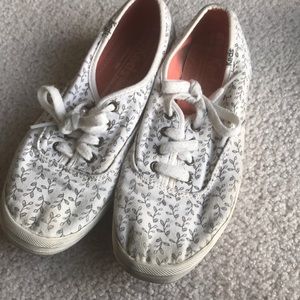 Women’s KEDS. With leafy design!